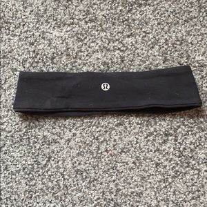Black Lululemon headband